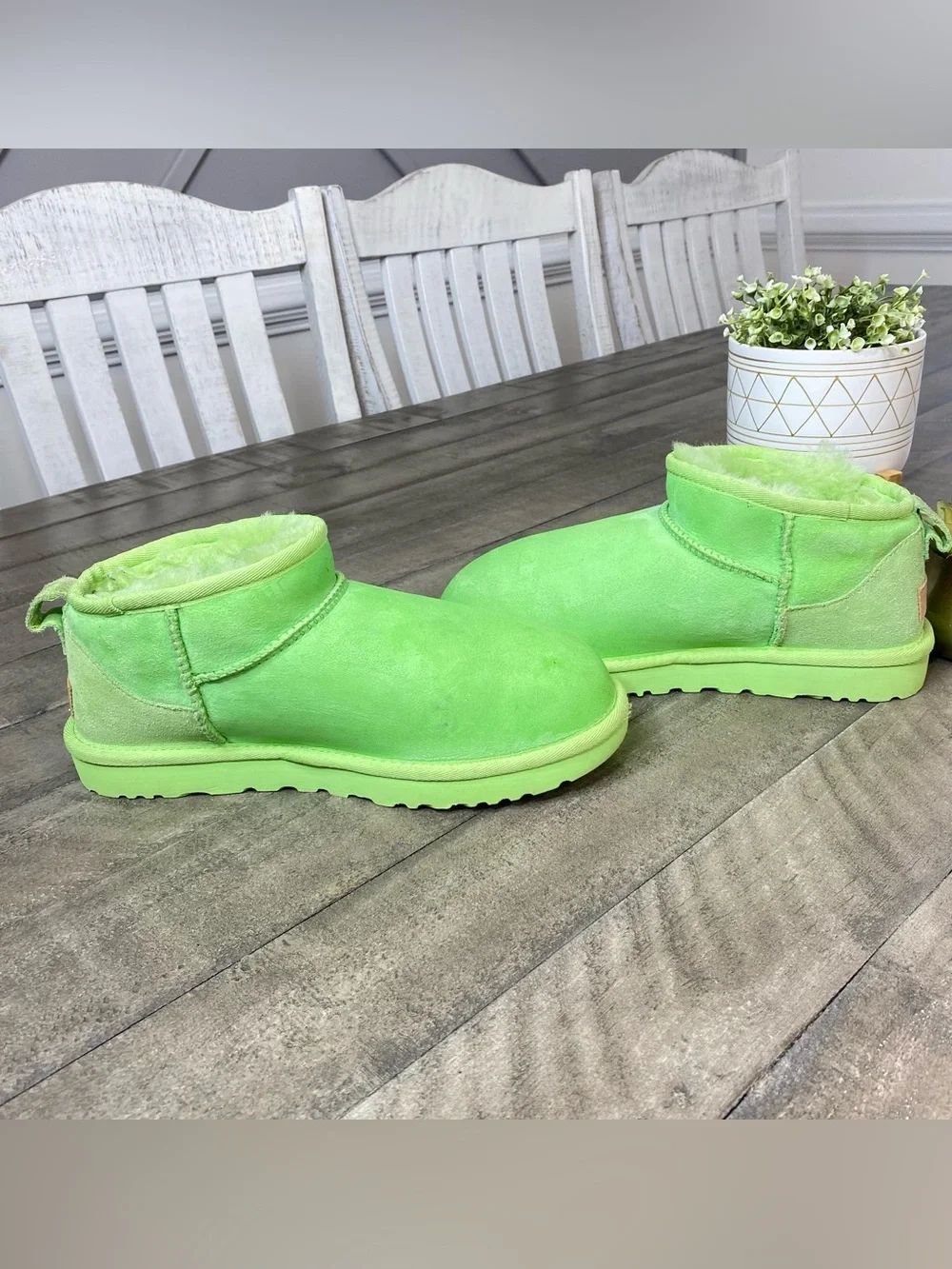 UGG Classic Ultra Mini Boots Parakeet Green Suede Sheepskin Ankle Booties Size 8